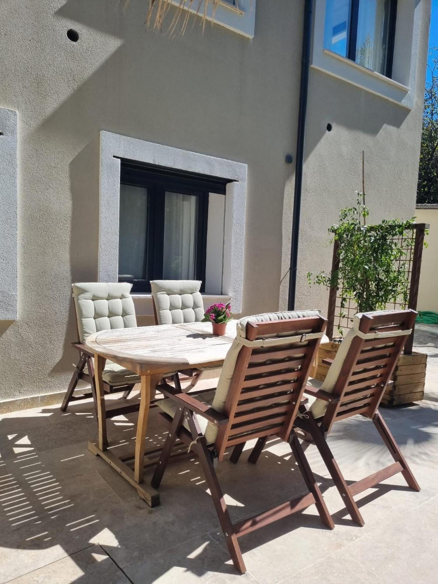Riviera Apartment *
