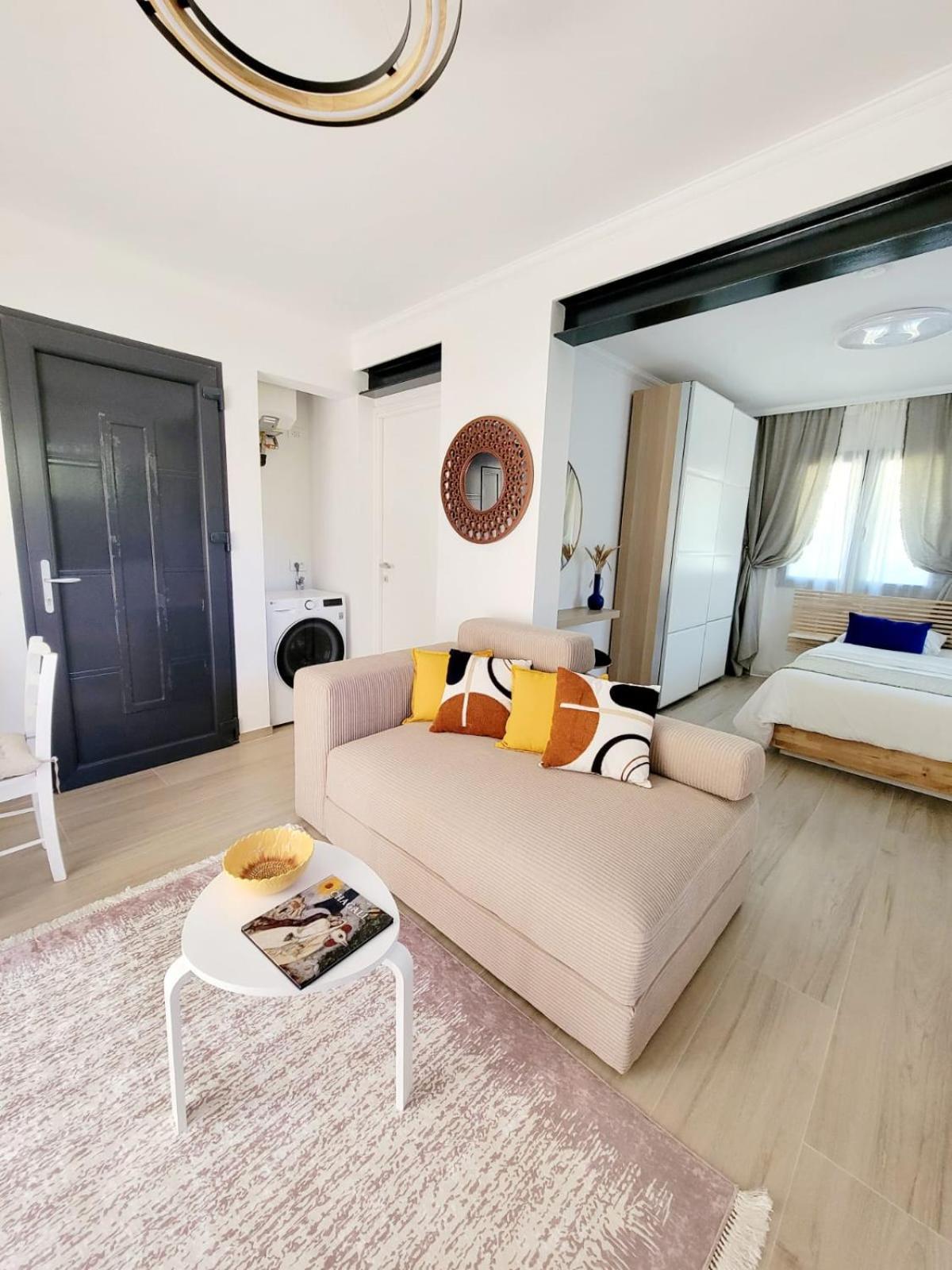 Riviera Apartment