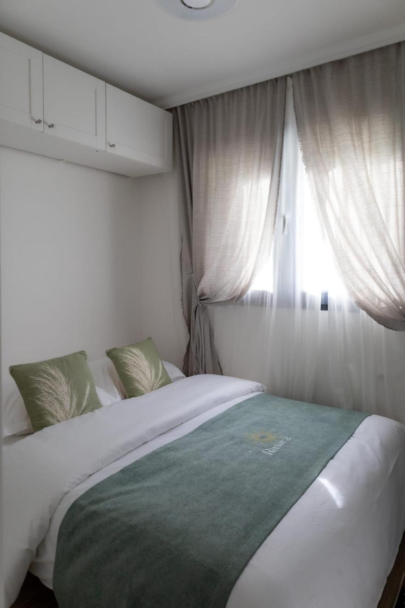 Riviera Apartment *
